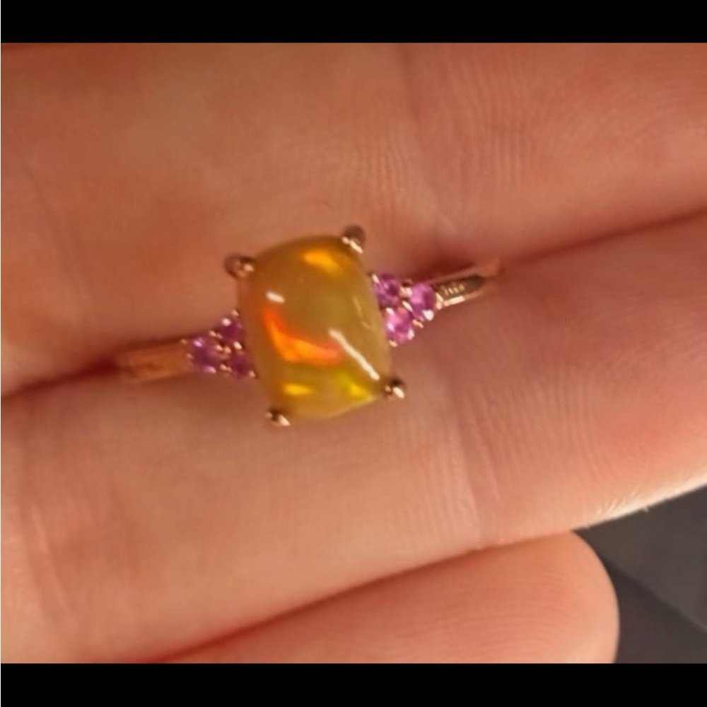 Opal Ring - Picture 2 of 4